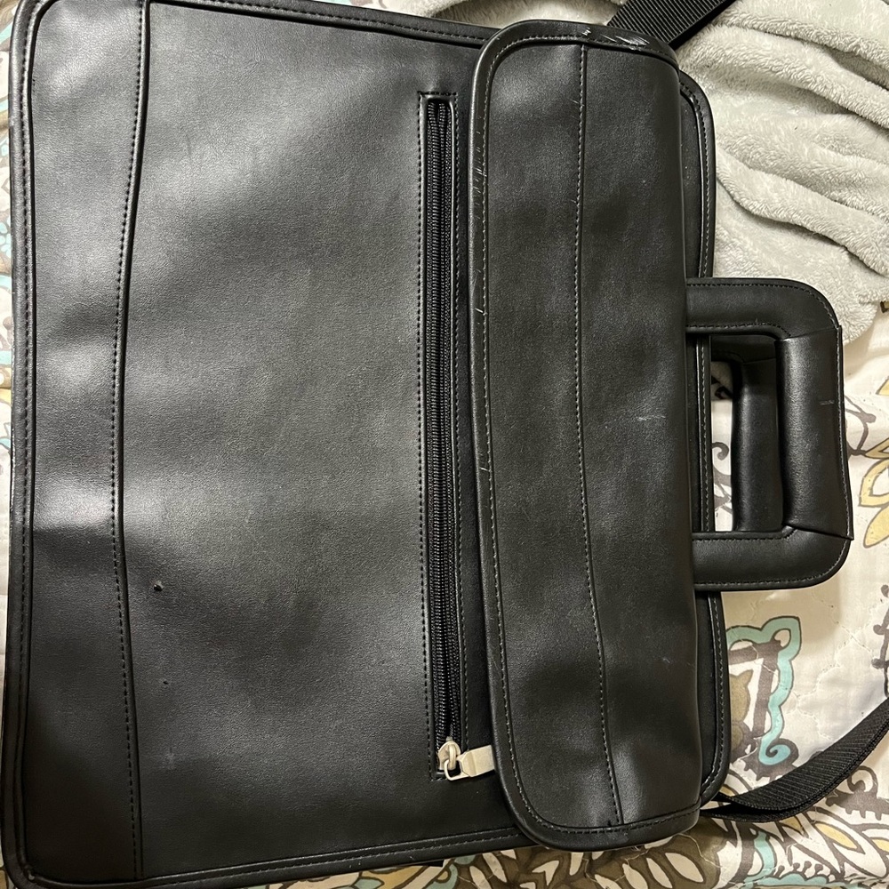 SAFEPORT PROTECTION SYSTEMS laptop bag. Gently used.